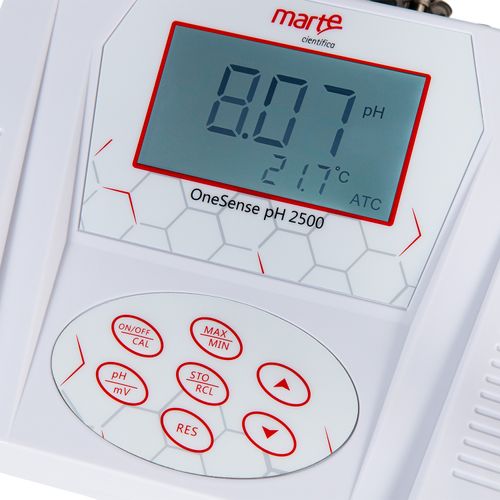 PHMETRO MEDIDOR DE PH DIGITAL 0 - 14PH, 0,01PH CALIBRACAO AUTOMATICA COM ELETRODO BLINDADO EM PP JUNTA EM FIBRA PROTETOR NO BULBO ME-008 E SUPORTE