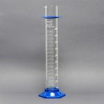 900.0000.26 - PROVETA VIDRO GRADUADA BASE HEX. PLASTICO - 500ML