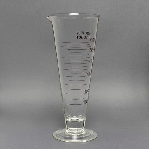 CALICE DE VIDRO GRADUADO COM BICO - 1000ML